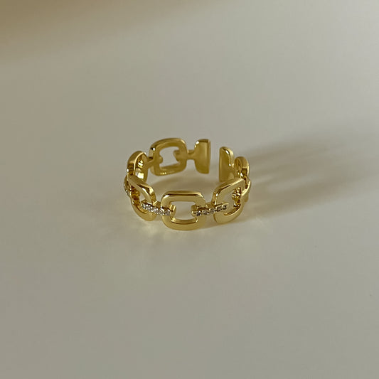 Paper Clip Chic Ring